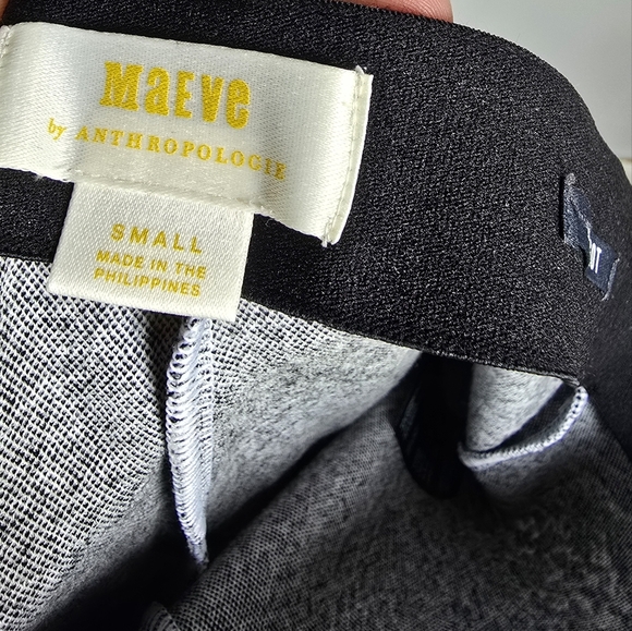 Anthropologie New The Margot Kick Flare Cropped Black Floral Pants Size Small - Picture 8 of 11